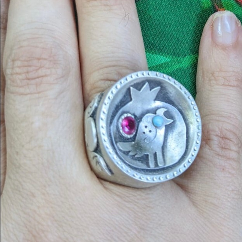 Silver ring with Bird and pomegranate, new and size is adjustable